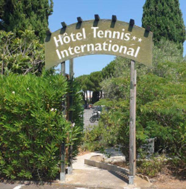 Hotel Tennis International Agde Eksteriør billede